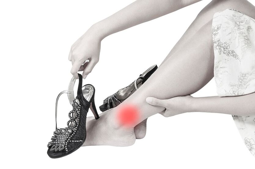 pain in the ankle joint due to osteoarthritis